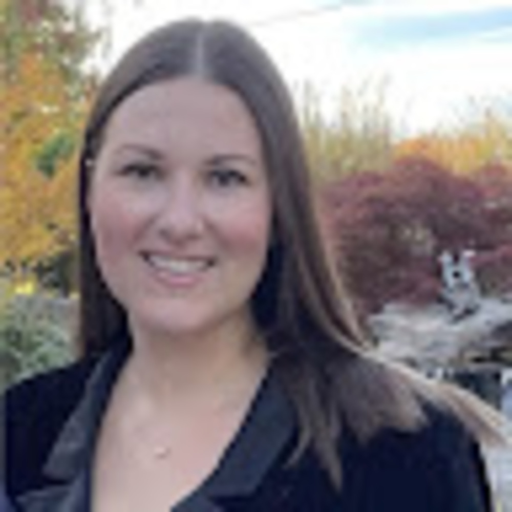 Meet your Posher, Brooke